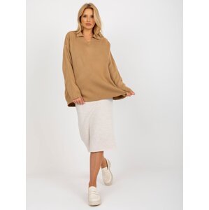 RUE PARIS dámský camel oversize svetr s límečkem