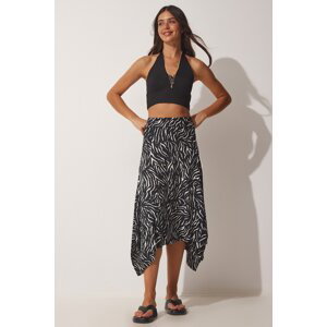 Happiness İstanbul Women's Vibrant Black Patterned Asymmetrical Knitted Skirt