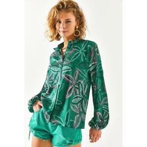 Olalook Women's Emerald Green loose fit blouse with a large collar and buttons