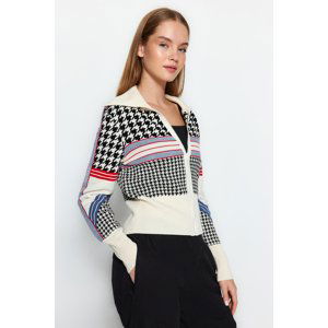 Trendyol Winter Essentials Ecru Polo Collar Zippered Patterned Knitwear Cardigan