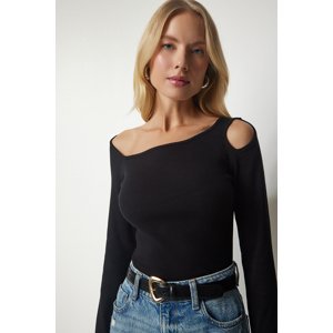Happiness İstanbul Women's Black Cut Out Detailed Knitted Blouse