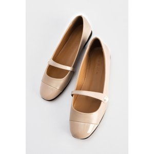 Marjin Women's Banded Pearl Detailed Ballet Flats with a tensile beige.