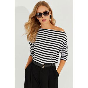 Cool & Sexy Women's Black and White Bateau Neck Striped Blouse