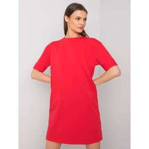 Základní červené šaty s vyhrnutými rukávy