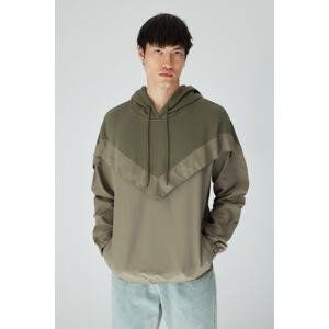 Trendyol Limited Edition Khaki Men's Oversize/Wide-Fit Long Sleeve Hoodie Sweatshirt