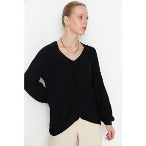 Trendyol Black Detailed V-Neck Knitwear Sweater
