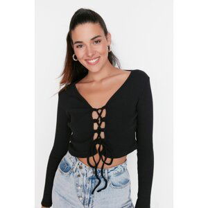 Trendyol Black Tie Detail Crop Knitted Blouse