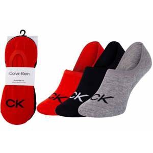 Calvin Klein Sada tří párů pánských ponožek v šedé, černé a červené barvě Calvin - Pánské
