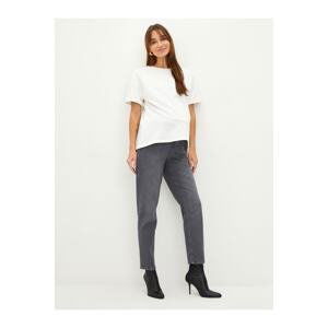 LC Waikiki Mom Fit Rodeo Maternity Jeans With Pocket Detail With An Elastic Waist.