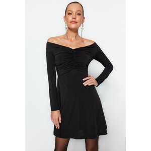 Trendyol Black Evening Dress with Open Waist / Skater Knitted Unlined Evening Dress