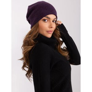 Tmavě fialová pletená čepice