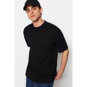Trendyol Black Men's Basic 100% Cotton Relaxed/Comfortable Cut Crew Neck Short Sleeve T-Shirt