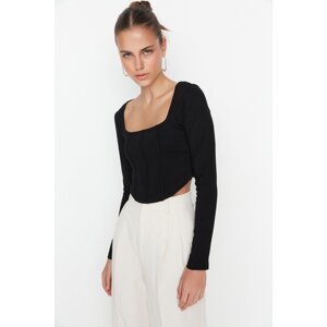 Trendyol Black Piping Detail Square Neck Fitted/Situated Crop Interlock Knitted Blouse