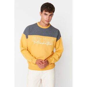 Trendyol Mustard Men's Oversize/Wide-Fit Long Sleeve Crew Neck Paneled Printed Sweatshirt