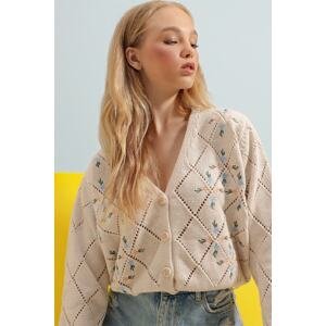 Trend Alaçatı Stili Women's Beige Diamond Pattern Floral Embroidered Knitwear Cardigan