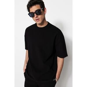 Trendyol Limited Edition Men's Black Oversize 100% Cotton Labeled Textured Basic Thick T-Shirt