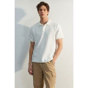 Trendyol Men's White Regular/Real Fit Short Sleeve Textured Buttoned Polo Neck T-shirt