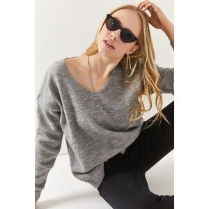 Olalook Women's Gray V-Neck Soft Textured Knitwear Sweater