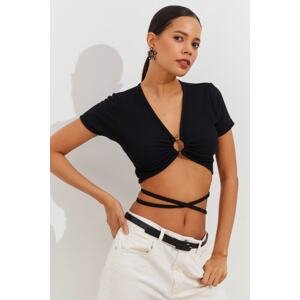 Cool & Sexy Women's Black Halterneck Crop Top