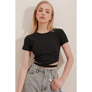 Trend Alaçatı Stili Women's Black Crew Neck Waist Chain Detail Crop Blouse