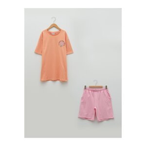 LC Waikiki Girls' Crew Neck Printed Short Sleeved T-Shirt And Shorts