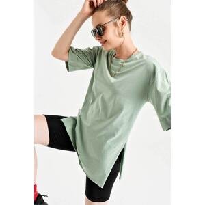 Bigdart 4123 Loose T-shirt with Sleeves and Slits