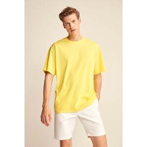 GRIMELANGE Jett Men's Oversize Fit 100% Cotton Thick Textured Chick Yellow T-shirt