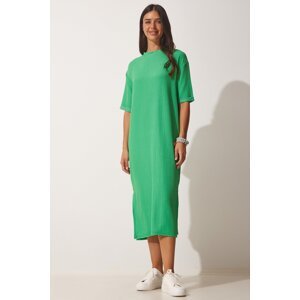 Happiness İstanbul Women's Green Textured Daily Midi Knitted Dress