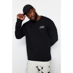 Trendyol Black Men's Plus Size Regular/Regular Cut Comfortable Minimal Printed Fleece Sweatshirt.