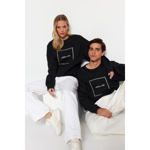 Trendyol Men's Black Oversize/Wide-Fit Slogan Print Appliqué Cotton Sweatshirt