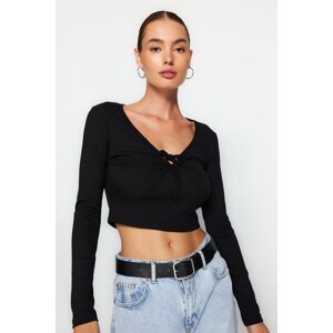 Trendyol Black Pool Neck Ribbed Fitted Crop Knitted Blouse