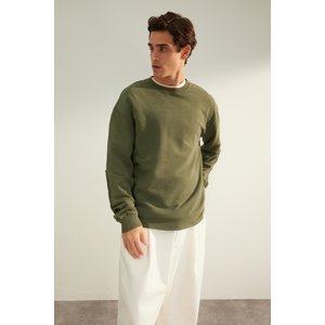 Trendyol Limited Edition Men's Relaxed/Comfortable Fit Weathered/Faded Effect 100% Cotton Labeled Thick Sweatshirt