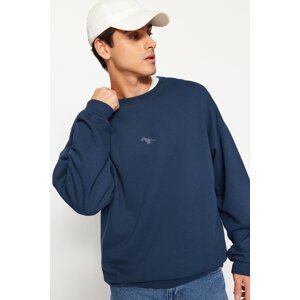 Trendyol Indigo Men's Men's Oversize/Wide Fit Crew Neck Fleece Dinosaur Embroidered Sweatshirt