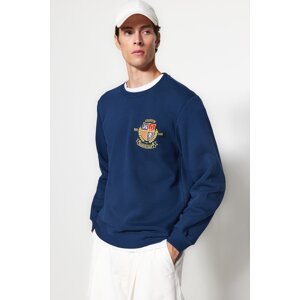 Trendyol Indigo Men's Regular/Real Fit Crew Neck Crest Embroidered Inner Fleece Cotton Sweatshirt