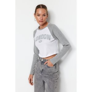Trendyol Gray City Printed Color Block Fitted/Sleeping Stretchy Crop Knitted T-Shirt