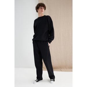 Trendyol Men's Black More Sustainable Oversize/Wide-Fit Textured Label Detail Sweatpants