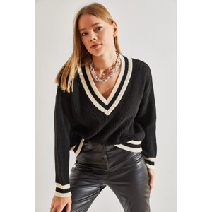 Bianco Lucci Women's V-Neck Striped Knitwear Sweater