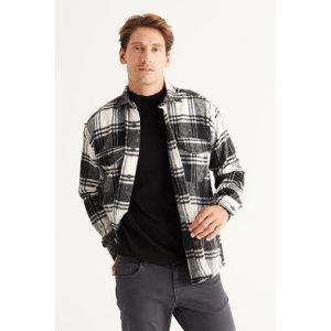 AC&Co / Altınyıldız Classics Men's Black-ecru Oversize Wide Cut Buttoned Collar Plaid Winter Shirt Jacket