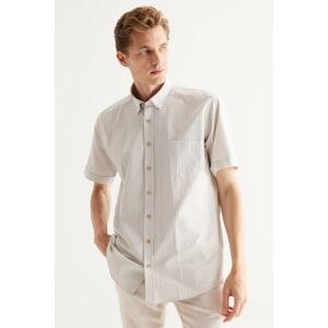 ALTINYILDIZ CLASSICS Men's White-beige Comfort Fit Relaxed Cut Buttoned Collar Check Short Sleeve Shirt