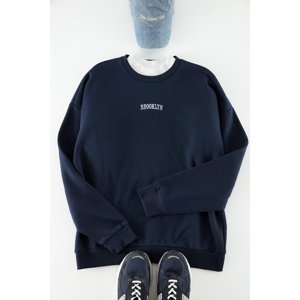 Trendyol Navy Blue Mink Men's Oversize/Wide Cut Brooklyn City Text Embroidered Thick Cotton Sweatshirt