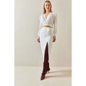 XHAN White Rose Detailed & Slit Midi Skirt