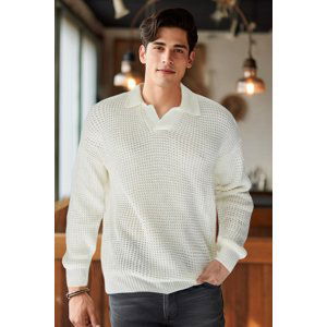 Trendyol Men's Ecru Oversize Fit Wide Fit Polo Neck With a Popsicle Knitwear Sweater