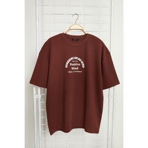 Trendyol Men's Brown Oversized Crew Neck Short Sleeve Text Printed Thick Cotton T-Shirt
