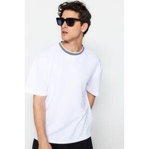 Trendyol Limited Edition Basic White Men's Relaxed/Comfortable Fit Knitwear Banded Short Sleeve Textured Pique T-Shirt