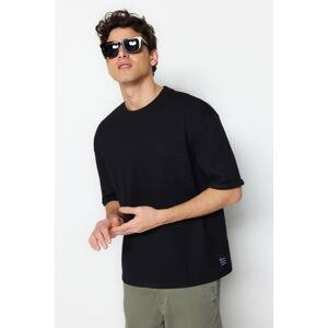 Trendyol Men's Black Relaxed Crew Neck Short Sleeve Pocket Label Detailed T-Shirt