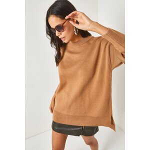 Olalook Women's Camel Crew Neck with Side Slits Oversized Thick Knitwear Sweater