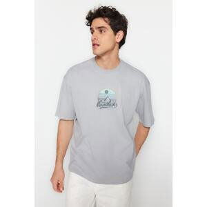 Trendyol Gray Men's Relaxed/Comfortable Cut Landscape-Writing Printed 100% Cotton Short Sleeve T-Shirt