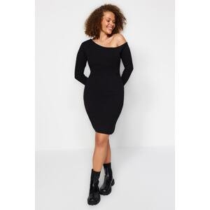 Trendyol Curve Black Boat Neck Knitted Fitted Dress