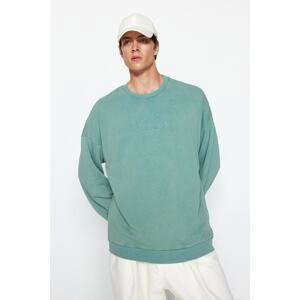 Trendyol Green Men's Oversize/Wide Cut Antique/Pale Effect Text Embroidery Cotton Sweatshirt