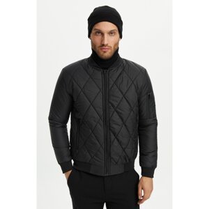 River Club Men's Black Waterproof And Windproof Quilted Patterned Jacket